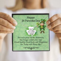 st-patricks-day-gifts-necklace-st-pattys-day-irish-lucky-gift-for-wife-daughter-mom-Sk-1627459355.jpg