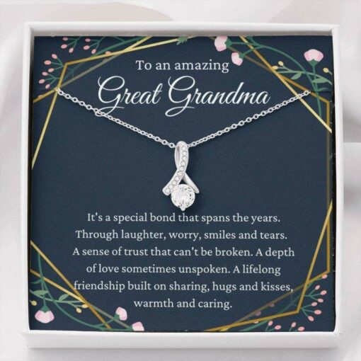 to-an-amazing-great-grandma-necklace-gift-for-grandma-to-be-pregnancy-reveal-gift-XU-1628244378.jpg