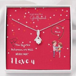 to-my-beautiful-girlfriend-necklace-gift-for-girlfriend-from-boyfriend-love-always-RI-1626965845.jpg