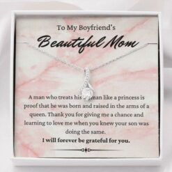 to-my-boyfriend-s-mom-necklace-gift-for-boyfriend-s-mom-boyfriend-family-Yd-1629191964.jpg
