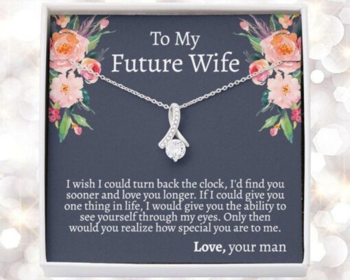 to-my-future-wife-love-you-to-the-moon-necklace-engagement-gift-for-her-Pv-1627873870.jpg