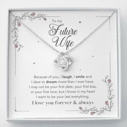 to-my-future-wife-necklace-gift-for-future-wife-girlfriend-soulmate-fiancee-ug-1629086698.jpg