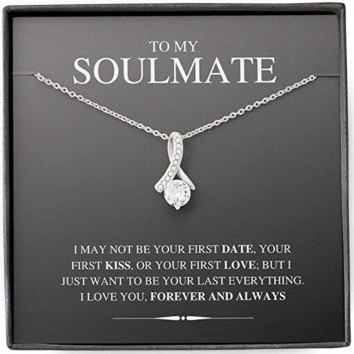 to-my-future-wife-necklace-necklaces-for-wife-from-husband-necklace-for-girlfriend-BO-1626691118.jpg