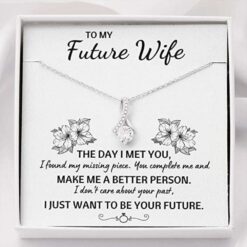 to-my-future-wife-your-future-necklace-gift-fiance-girlfriend-or-future-wife-gift-io-1626691200.jpg