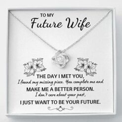 to-my-future-wife-your-future-necklace-gift-fiance-girlfriend-or-future-wife-gift-yP-1626691229.jpg