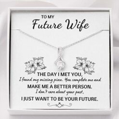 to-my-future-wife-your-future-necklace-gift-for-fiance-girlfriend-or-future-wife-fiance-girlfriend-or-future-wife-Tl-1625646935.jpg
