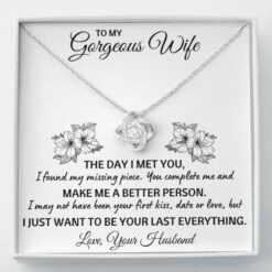 to-my-gorgeous-wife-love-knot-necklace-gift-pz-1627030806.jpg