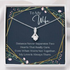 to-my-wife-necklace-distance-never-separates-birthday-anniversary-gift-for-wife-bU-1628245417.jpg