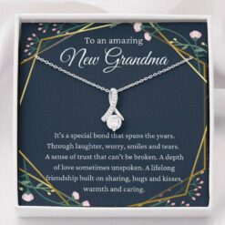 new-grandma-necklace-gift-pregnancy-reveal-gift-for-new-grandmother-tI-1630403643.jpg