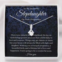 stepdaughter-pregnancy-necklace-gift-for-mom-to-be-expecting-mom-nm-1630403740.jpg