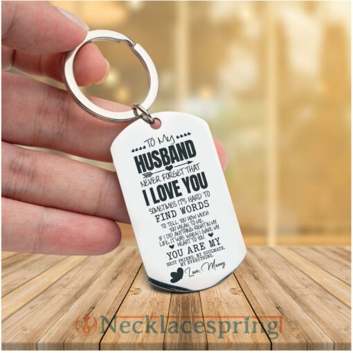 custom-photo-keychain-husband-never-forget-i-love-you-personalized-engraved-keychain-for-him-ci-1688178741.jpg