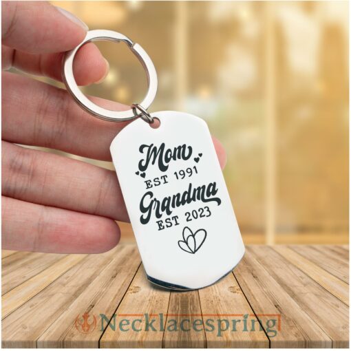 custom-photo-keychain-mom-grandma-since-custom-time-family-personalized-engraved-metal-keychain-dJ-1688180418.jpg