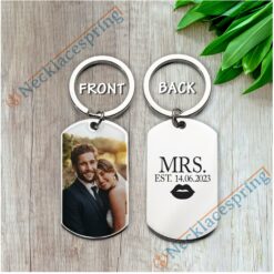 custom-photo-keychain-mr-mrs-couple-wedding-anniversary-personalized-engraved-metal-keychain-HW-1688179519.jpg