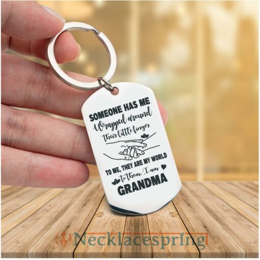 custom-photo-keychain-someone-has-me-wrapped-around-grandma-family-personalized-engraved-metal-keychain-UC-1688179707.jpg