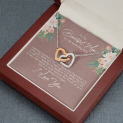 mom-necklace-gift-for-beautiful-mother-from-daughter-son-for-being-my-mom-i-love-you-interlocking-necklace-UW-1653298485.jpg